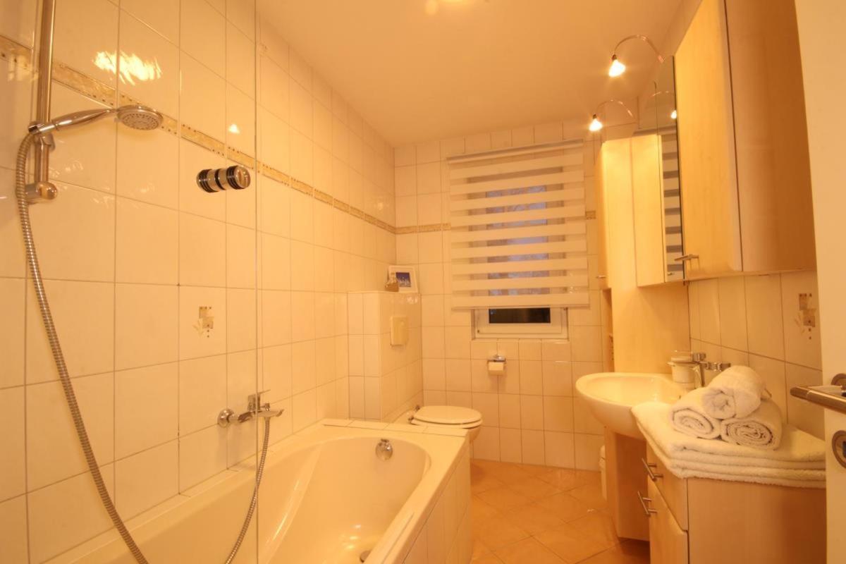 Ferienwohnung Britta Sellin  エクステリア 写真